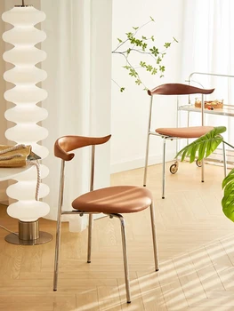 Антикварный обеденный стул из массива дерева для дома, маленькой квартиры, дизайнерский легкий роскошный стул из кованого железа в стиле рог, стул со спинкой в скандинавском стиле для кафе