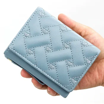 Новый женский короткий кошелек Simple Embroidery Love PU, сумка в три сложения, сумка для карт, кошелек с несколькими картами, бумажник, портмоне
